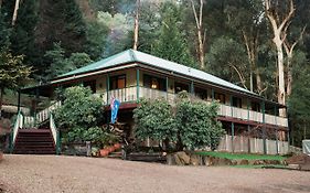 Rustic Refuge Guesthouse